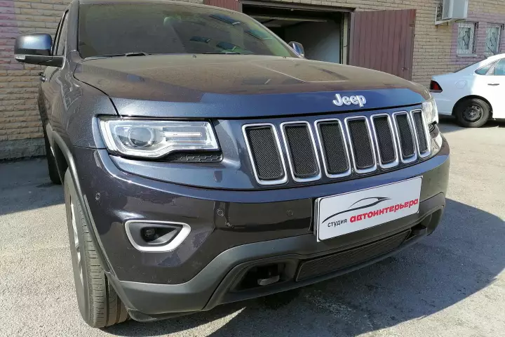 Перетяжка Jeep Cherokee от студии автоинтерьера Carinterier