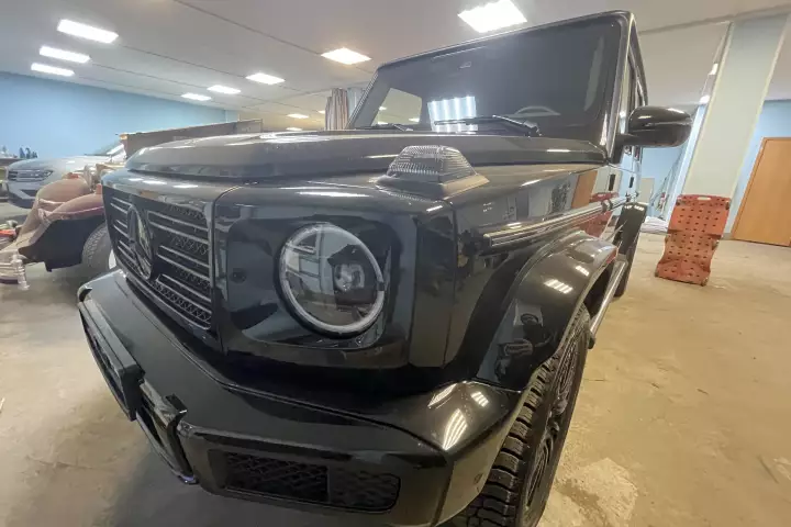 Перетяжка потолка MERCEDES-BENZ G от студии автоинтерьера Carinterier