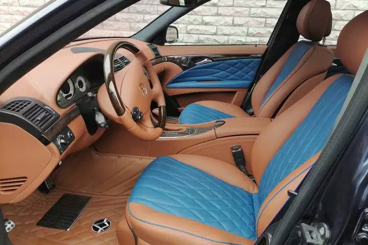 Перетяжка MERCEDES-BENZ E-Class от студии автоинтерьера Carinterier