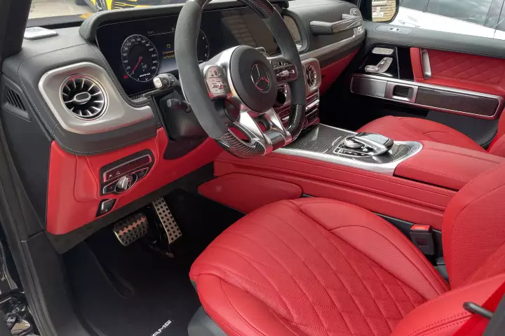 Перетяжка Mercedes G-Class от студии автоинтерьера  