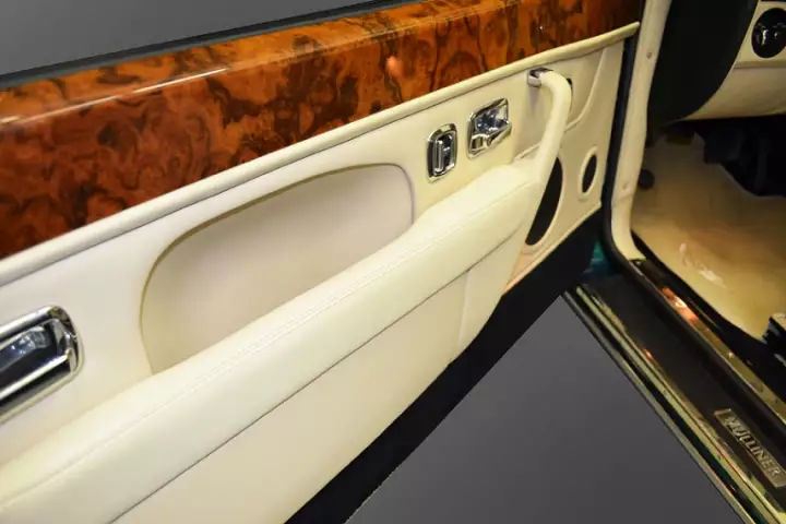 Перетяжка Bentley Cabrio от студии автоинтерьера Carinterier