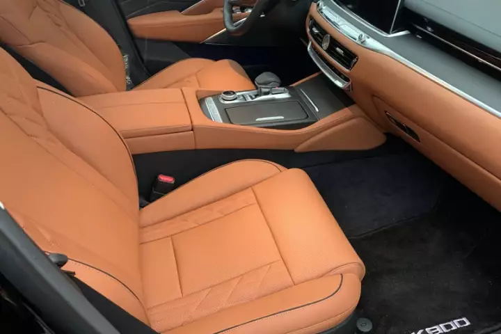 Перетяжка Kia K900 от студии автоинтерьера Carinterier