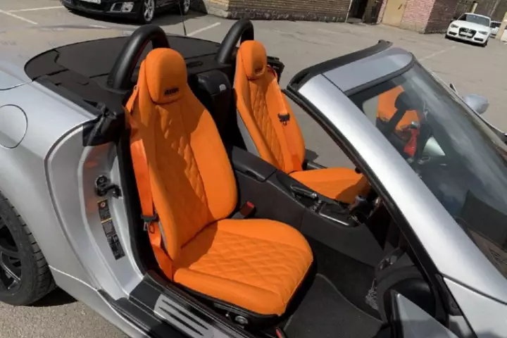 Перетяжка MERCEDES-BENZ SLC от студии автоинтерьера Carinterier