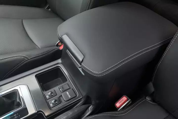 Перетяжка салона Тойота Прадо 150 серый от студии автоинтерьера Carinterier