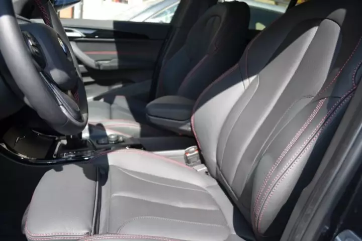 Перетяжка  BMW X1 от студии автоинтерьера Carinterier
