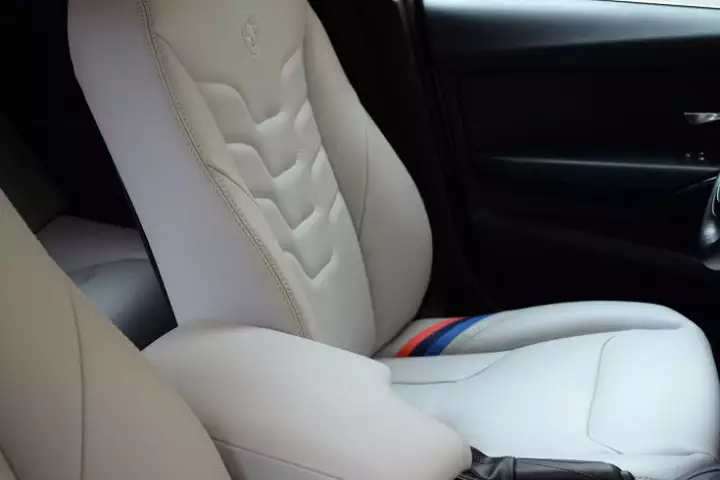 Перетяжка  BMW 3 F30 от студии автоинтерьера Carinterier