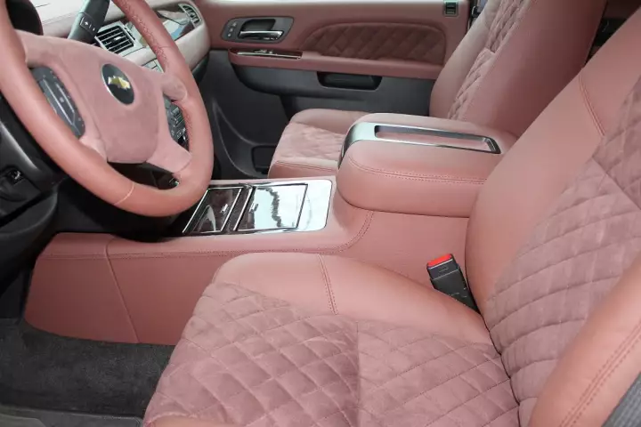 Перетяжка  Chevrolet Tahoe от студии автоинтерьера Carinterier