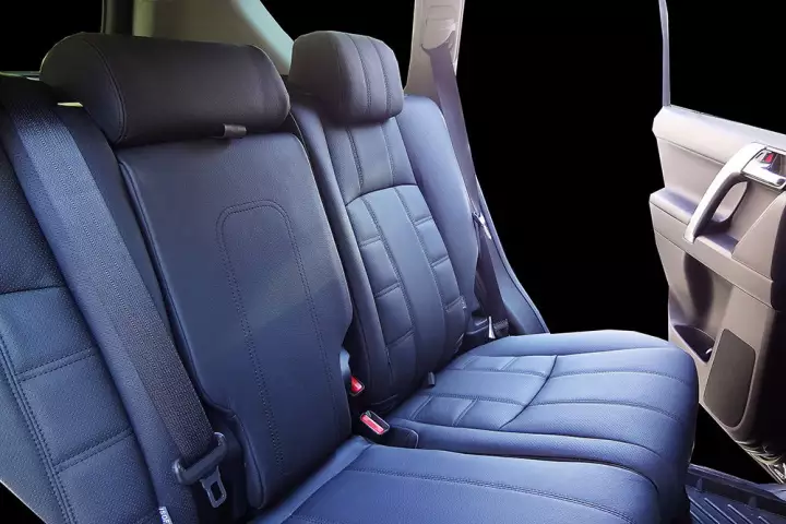 Перетяжка салона Тойота Прадо 150 от студии автоинтерьера Carinterier