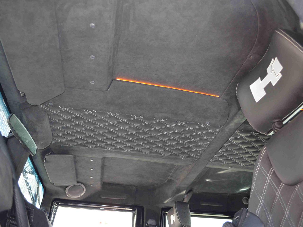 Перетяжка потолка автомобиля алькантарой